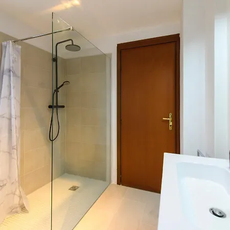 Emerald River Apartment